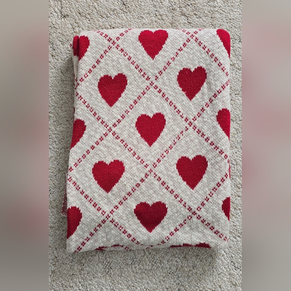 Issac Mizrahi Heart Knit Throw Blanket Love